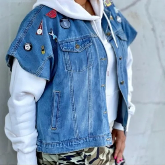 Oversized light wash denim vest - Picture 4 of 4